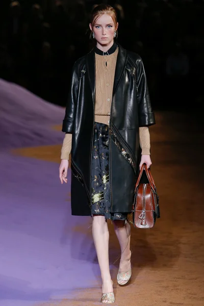 Look 36